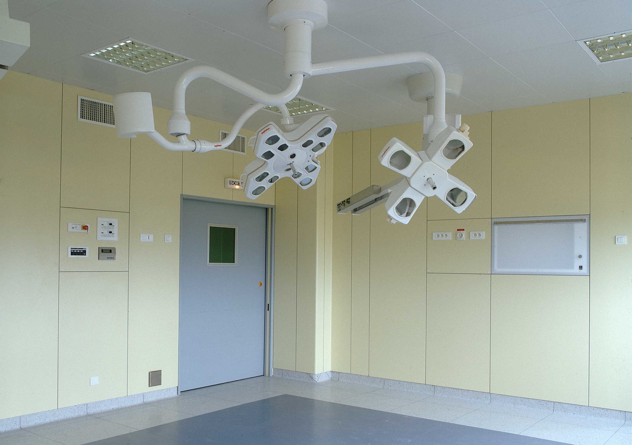 compact laminate hospital sjukhus